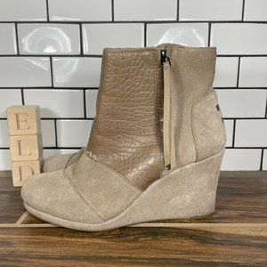 Toms Desert Wedge High Women's Size 8.5 Shoes Taupe Suede Croc Embossed Boot